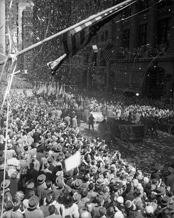 Framed Print : Ticker Tape Parade for General MacArthur