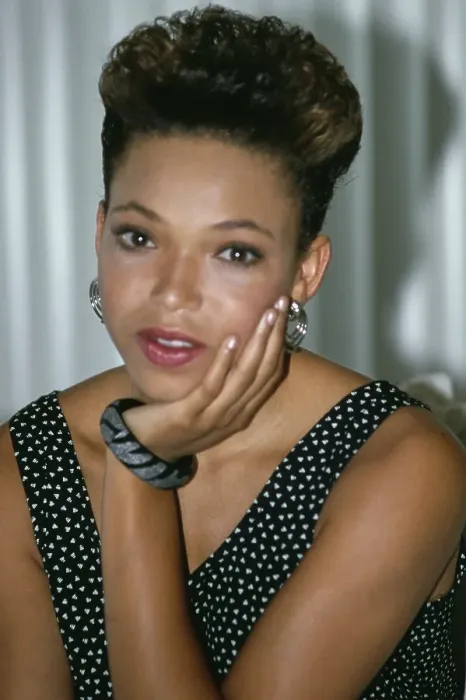 Framed Print : Tisha Campbell Photoshoot Framed Print : Tisha Campbell Photoshoot
