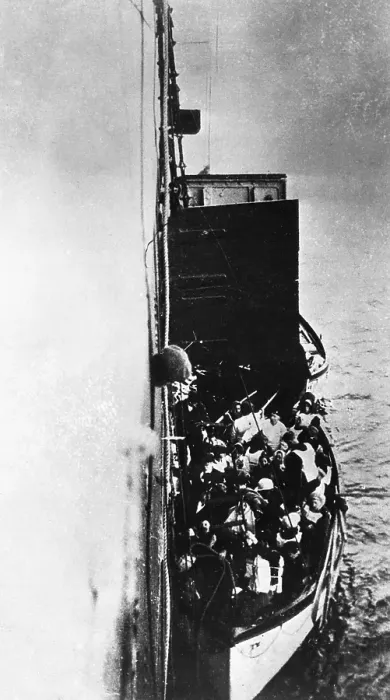Framed Print : Titanic Survivors Board Carpathia Framed Print : Titanic Survivors Board Carpathia