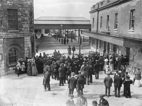 Titanic Wait at Plymouth Dock