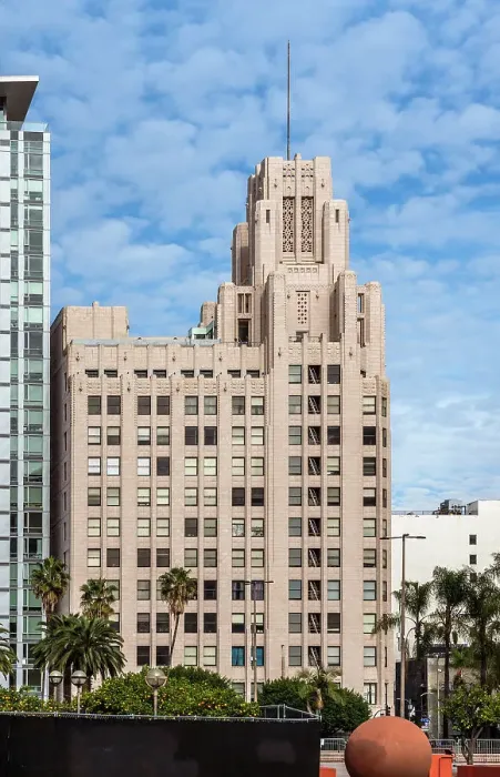 Framed Print : Title Guarantee Building in Los Angeles Framed Print : Title Guarantee Building in Los Angeles