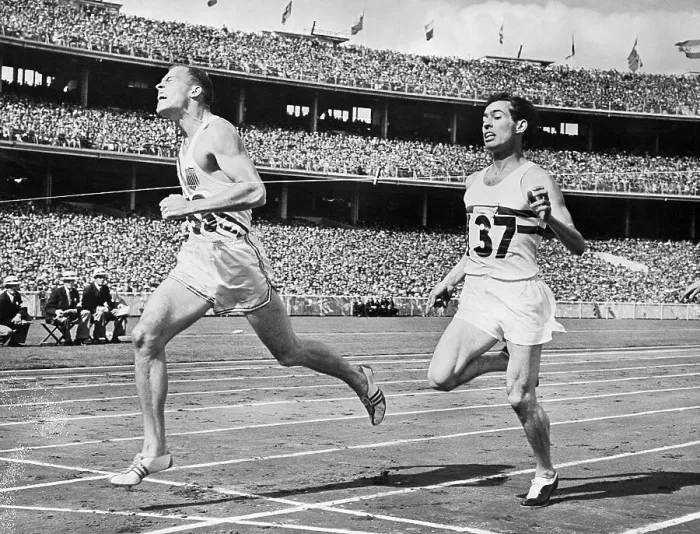 Framed Print : Tom Courntey Winning Race Framed Print : Tom Courntey Winning Race