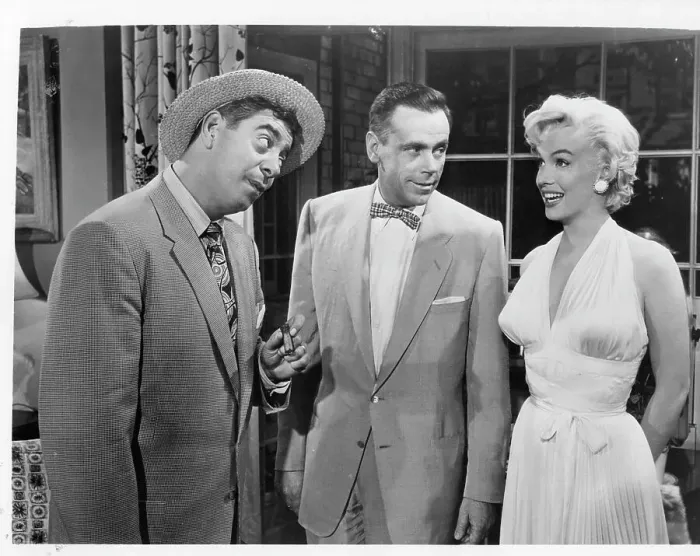 Framed Print : Tom Ewell And Marilyn Monroe In The Seven Year Itch Framed Print : Tom Ewell And Marilyn Monroe In The Seven Year Itch