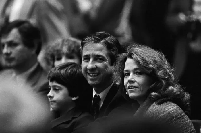 Framed Print : Tom Hayden and Jane Fonda with Child Framed Print : Tom Hayden and Jane Fonda with Child