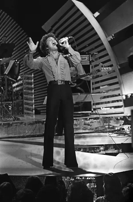 Framed Print : Tom Jones. LOS ANGELES - DECEMBER 17: Welsh singer Tom Jones performs on Framed Print : Tom Jones. LOS ANGELES - DECEMBER 17: Welsh singer Tom Jones performs on