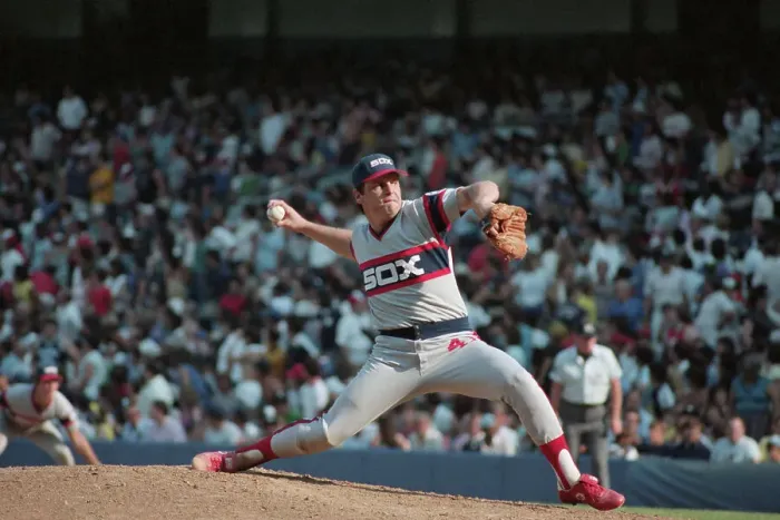 Framed Print : Tom Seaver Fully Extended, About To Throw Framed Print : Tom Seaver Fully Extended, About To Throw