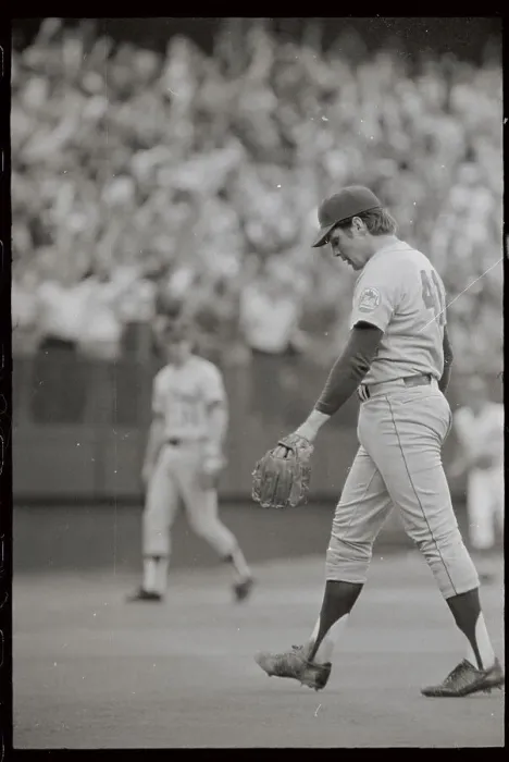 Framed Print : Tom Seaver Leaving The Field