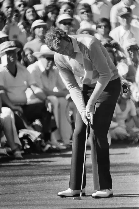 Framed Print : Tom Weiskopf Rams Home His Birdie Putt Framed Print : Tom Weiskopf Rams Home His Birdie Putt