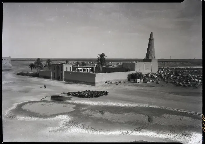 Framed Print : Tomb Of Sheikh Omers In Baghdad Framed Print : Tomb Of Sheikh Omers In Baghdad