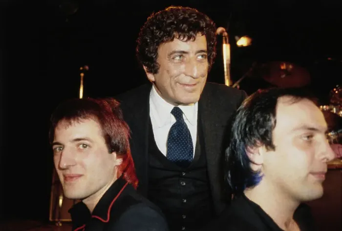 Framed Print : Tony Bennett With Sons Daegal And Danny