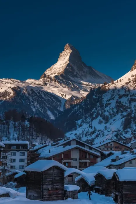 Framed Print : a touch of morning light over Matterhorn Framed Print : a touch of morning light over Matterhorn