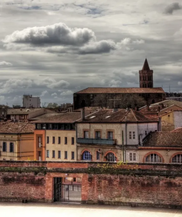 Framed Print : Toulouse Basilica of Saint Sernin and old town Framed Print : Toulouse Basilica of Saint Sernin and old town