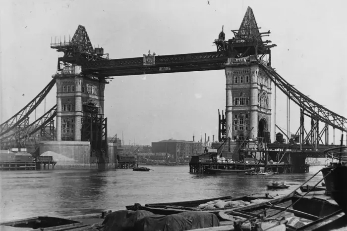 Framed Print : Tower Bridge Framed Print : Tower Bridge