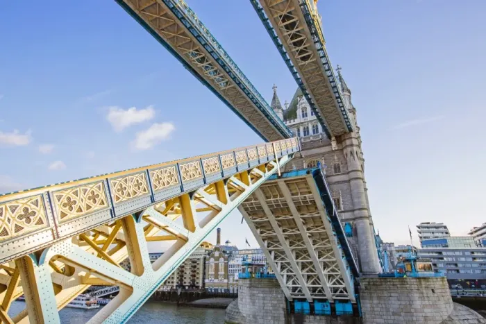 Framed Print : Tower Bridge opens over the river of Thames, London Framed Print : Tower Bridge opens over the river of Thames, London