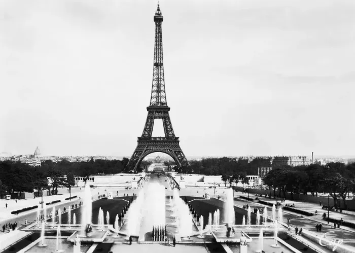 Framed Print : Tower And Fountains Framed Print : Tower And Fountains