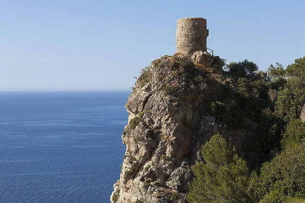 Tower Torre de Ses Animes near Banyalbufar, Serra de Tramuntana, Northwestern Coast, Mallorca, Balearic Islands, Mediterranean Sea, Spain, Europe