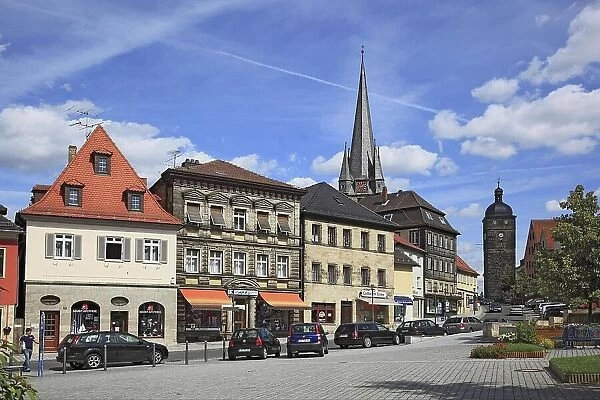 Town centre with Catholic parish church of the Assumption of the Virgin Mary and Upper Gate, Kronach Gate Tower, from Lichtenfels, Upper Franconia, Bavaria, Germany