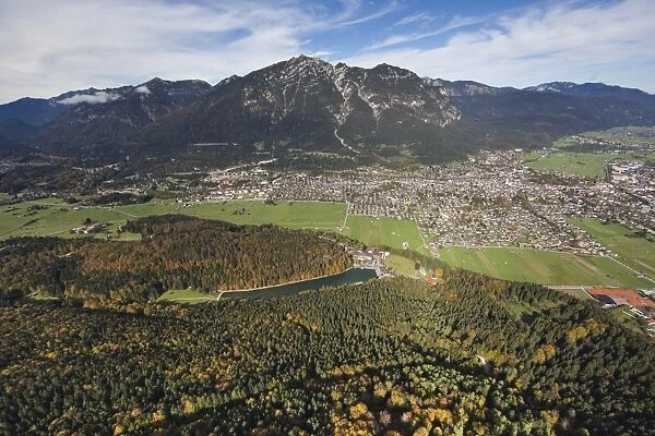 Townscape of Garmisch, Garmisch-Partenkirchen, Loisachtal, Bavaria, Germany