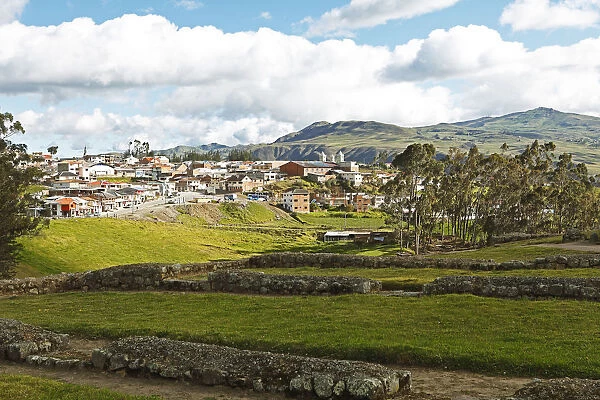 Townscape, Ingapirca ruins at the front, Ingapirca, Canar Province, Ecuador