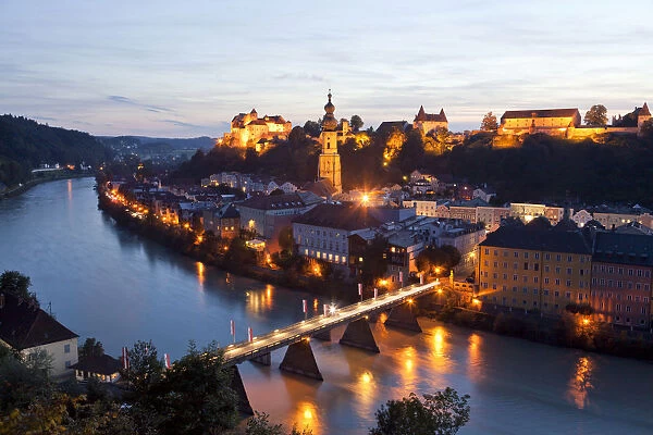 Townscape with Salzach river, at night, Burghausen, Upper Bavaria, Bavaria, Germany