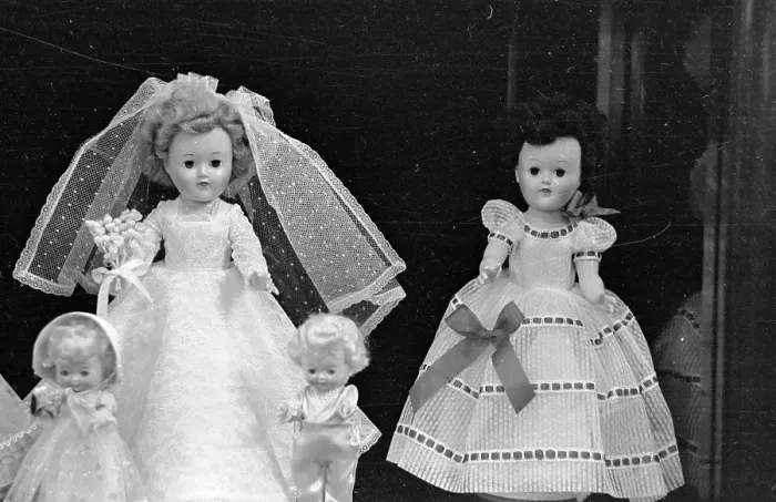 Framed Print : Toy Bride. 10th April 1954: Toy dolls on display at the Toy Manufacturers Fair at Brighton