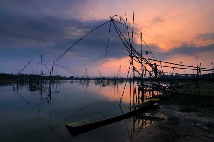 Framed Print : The traditional fishing in Huai Luang Reservoir Framed Print : The traditional fishing in Huai Luang Reservoir