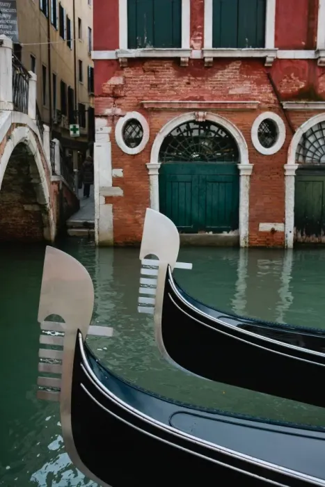 Framed Print : Traditional Gondola boats in Venice, Italy Framed Print : Traditional Gondola boats in Venice, Italy