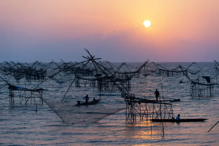 Framed Print : Traditional thai fishing