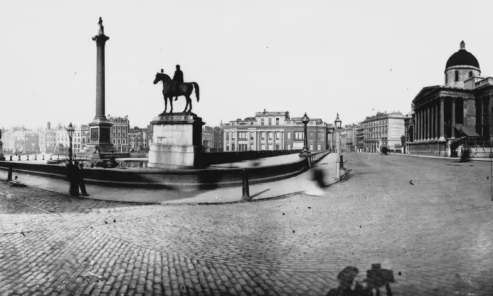 Framed Print : Trafalgar Square