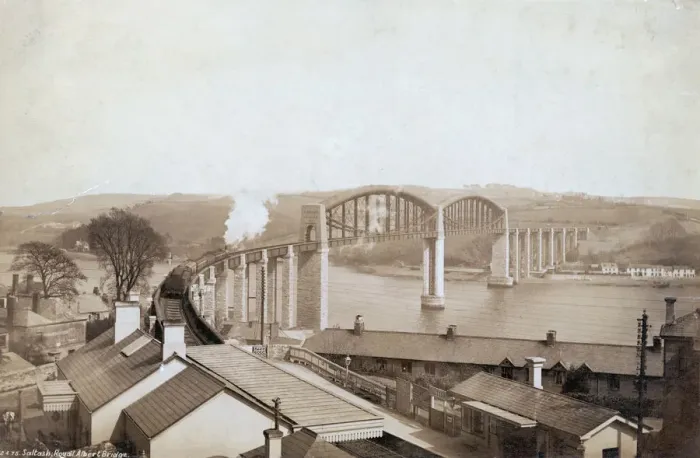 Framed Print : Train Over The Tamar