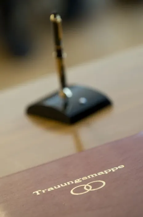Framed Print : Trauungsmappe wedding folder, register office Framed Print : Trauungsmappe wedding folder, register office