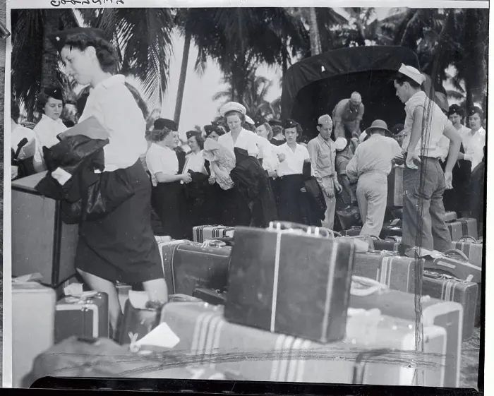 Framed Print : Travelers and Luggages on Site Framed Print : Travelers and Luggages on Site