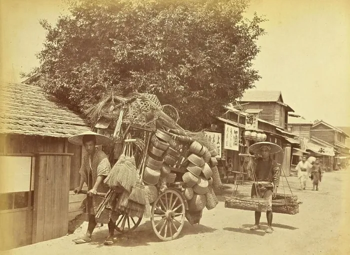 Framed Print : Travelling salesman for baskets and wickerwork, c. 1870, Japan, Historic, digitally restored reproduction from an original of the period Framed Print : Travelling salesman for baskets and wickerwork, c. 1870, Japan, Historic, digitally restored reproduction from an original of the period