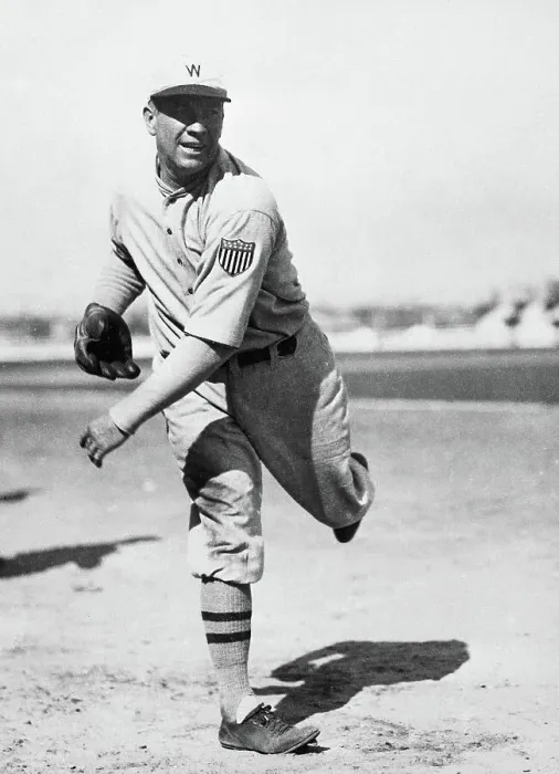 Framed Print : Tris Speaker Pitches For Wash. Senators Framed Print : Tris Speaker Pitches For Wash. Senators