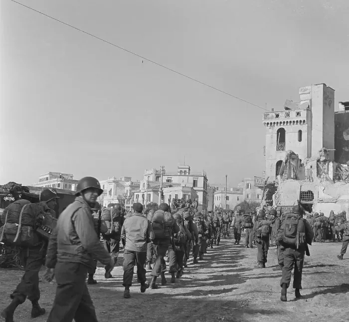 Framed Print : Troops Arriving in Anzio Framed Print : Troops Arriving in Anzio