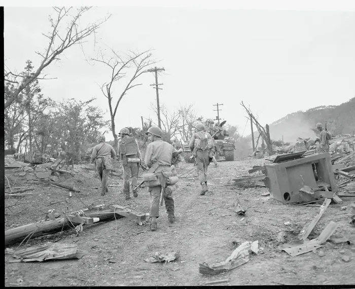 Framed Print : US Troops take Inchon, Korea 1950 Framed Print : US Troops take Inchon, Korea 1950