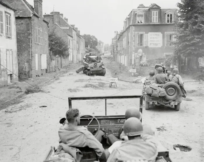 Framed Print : US Troops in Normandy l944 Framed Print : US Troops in Normandy l944