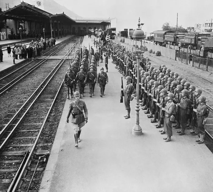 Framed Print : Troops At Present Arms' / Vanguard Passes Framed Print : Troops At Present Arms' / Vanguard Passes