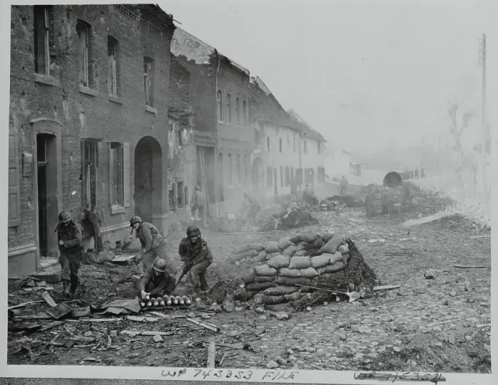 Framed Print : US Troops Use Mortars in House-to-House Fighting Framed Print : US Troops Use Mortars in House-to-House Fighting
