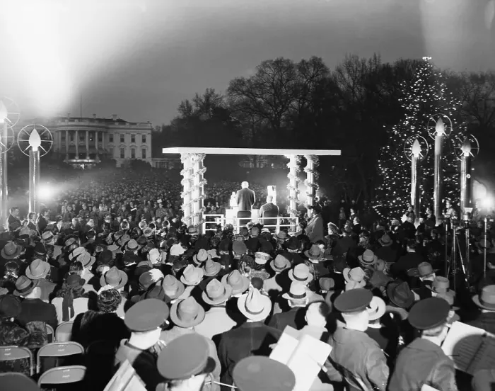 Framed Print : Truman Speaks On Platform W / Christmas Tr Framed Print : Truman Speaks On Platform W / Christmas Tr