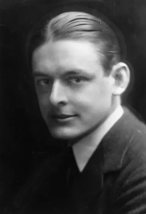 Framed Print : TS Eliot. circa 1920: TS Eliot (1888 - 1965)
