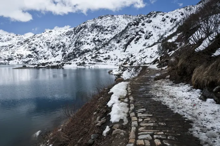 Framed Print : Tsongmo Lake in Sikkim Framed Print : Tsongmo Lake in Sikkim