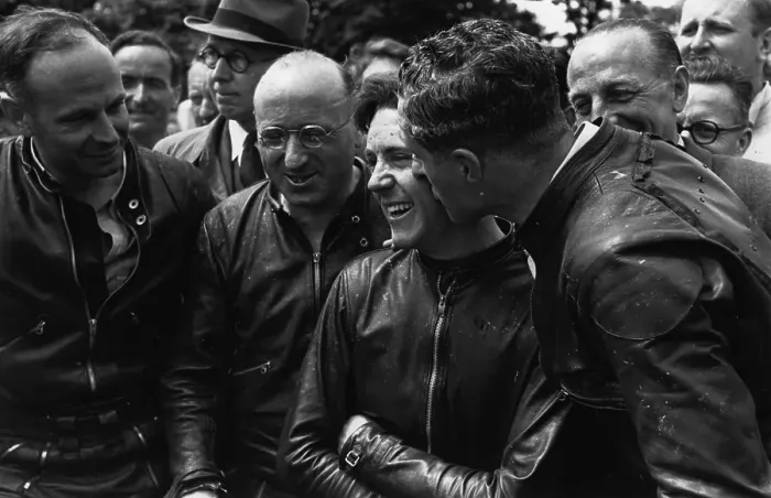 Framed Print : TT Team. 24th June 1950: Team-mates Geoffrey Duke, Harold Daniell Framed Print : TT Team. 24th June 1950: Team-mates Geoffrey Duke, Harold Daniell