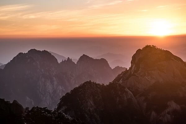 turtle peak view point, Huangshan (Yellow Mountains), Eastern China
