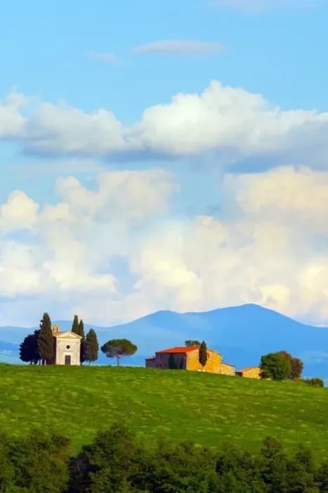 Framed Print : Tuscan landscape with the Capella di Vitaleta Framed Print : Tuscan landscape with the Capella di Vitaleta