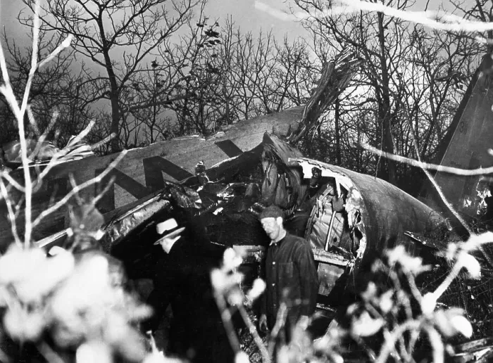 Framed Print : TWA Flight 1 Crash Framed Print : TWA Flight 1 Crash