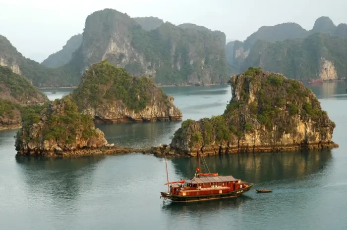 Framed Print : Twilight over the island world of the UNESCO-declared world natural heritage Halong Bay Viet Nam Framed Print : Twilight over the island world of the UNESCO-declared world natural heritage Halong Bay Viet Nam
