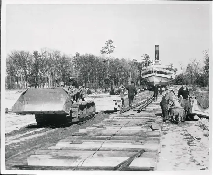 Framed Print : Twin Tracks Move with the Ticonderoga