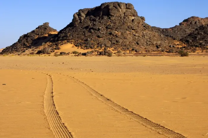 Framed Print : Tyre tracks in the desert sand, Sahara, Libya, North Africa, Africa Framed Print : Tyre tracks in the desert sand, Sahara, Libya, North Africa, Africa