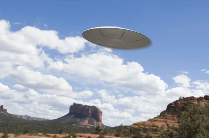 Framed Print : UFO flying over desert Framed Print : UFO flying over desert